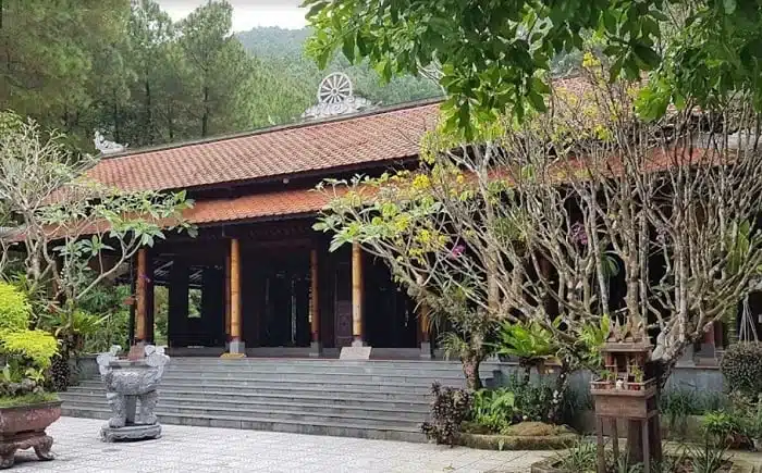 Nghinh lương Đình - Chùa Huyền Không Sơn Thượng. Ảnh: Sưu tầm